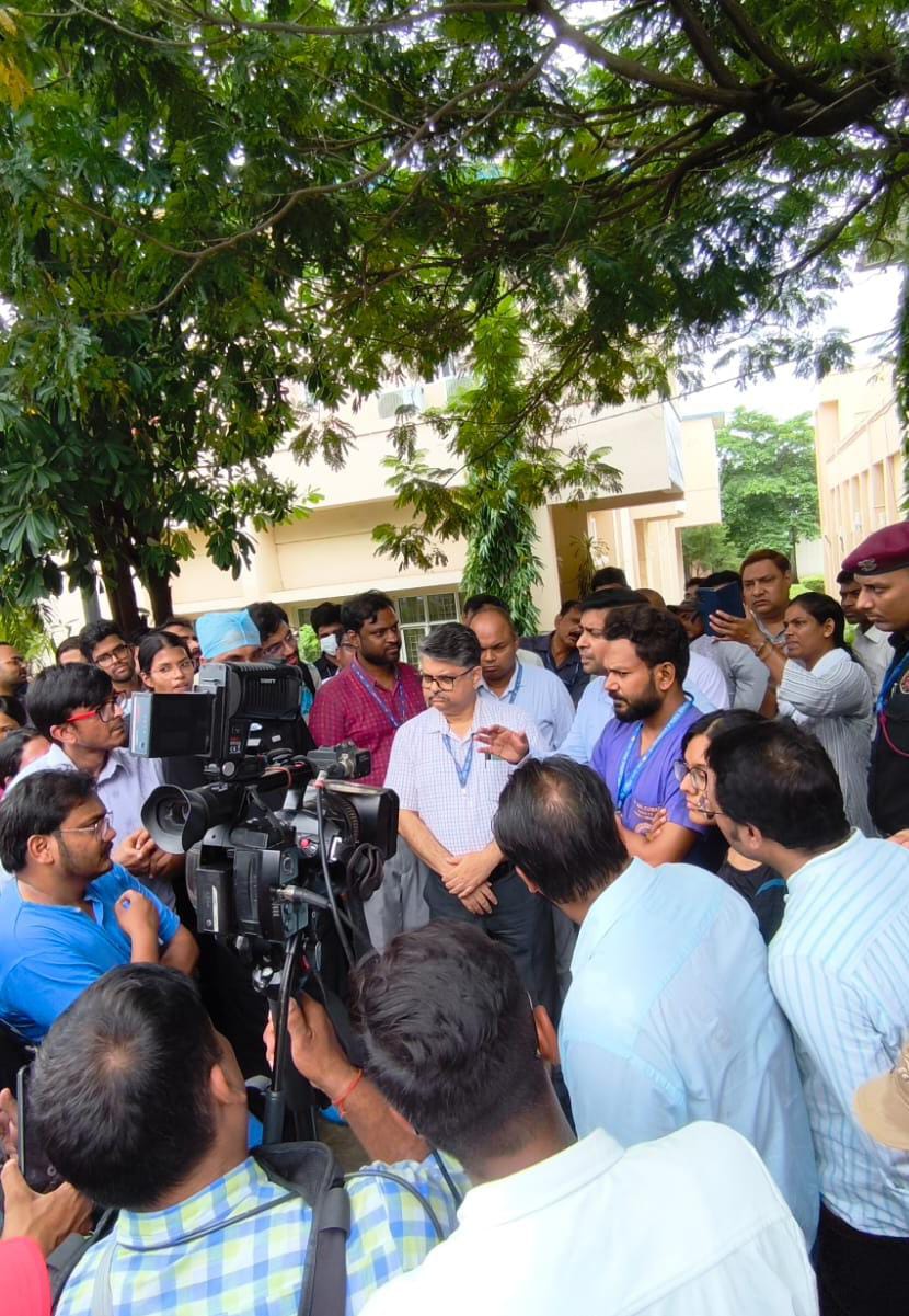 पटना एम्स में हंगामा: विधायक चेतन आनंद और पत्नी से विवाद के बाद रेजिडेंट डॉक्टर हड़ताल पर